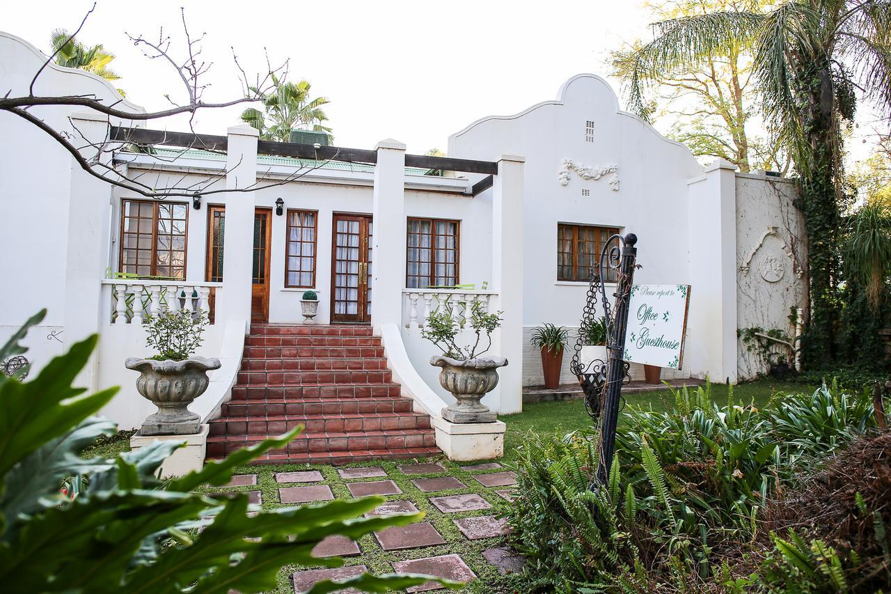 Three Gables Guesthouse Upington Exterior foto